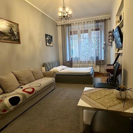 Apartament Przy Dworcu Radom Exterior foto